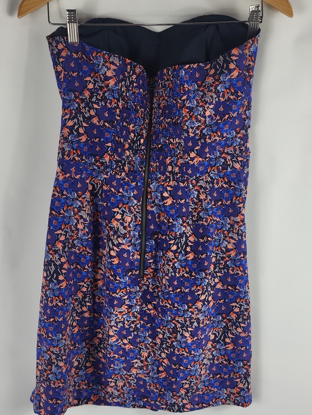 Club Monaco Silk Strapless Dress, Size 8 - Picture 4 of 8